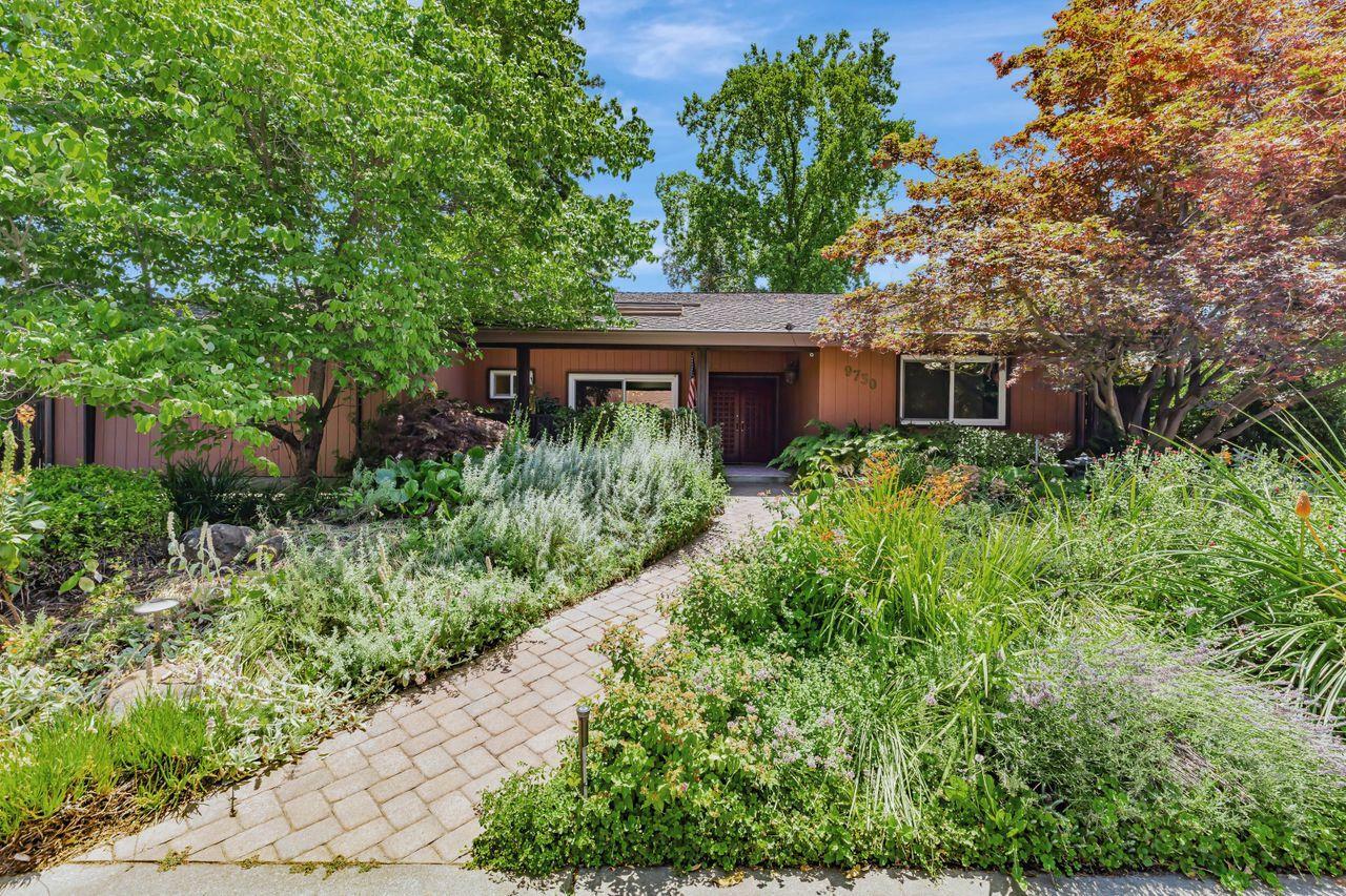 Property Photo: 9730 Mira Del Rio Drive CA 95827