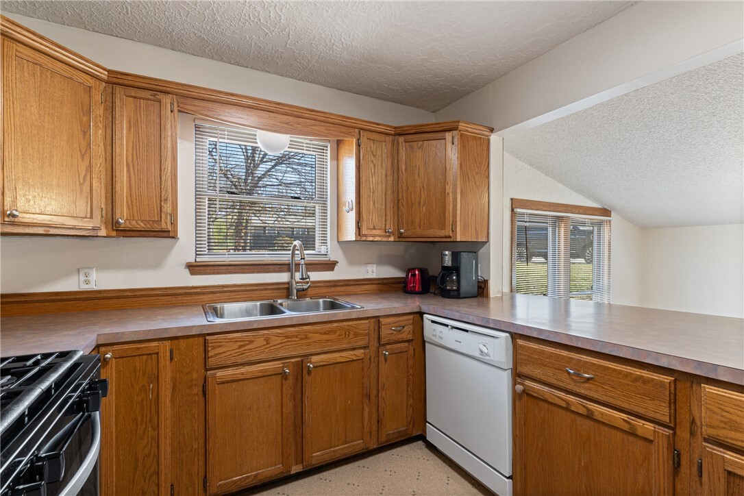 Property Photo: 1815 N Woolsey Avenue AR 72703
