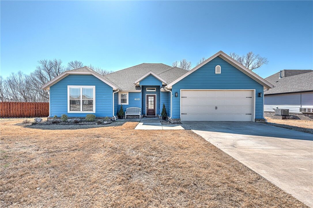 Property Photo:  4021 Wooded Avenue  AR 72764 