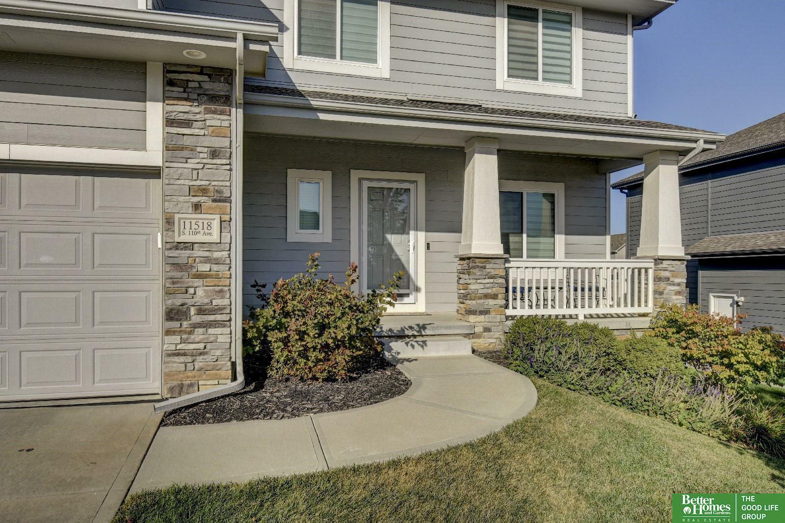 Property Photo: 11518 S 110th Avenue NE 68046