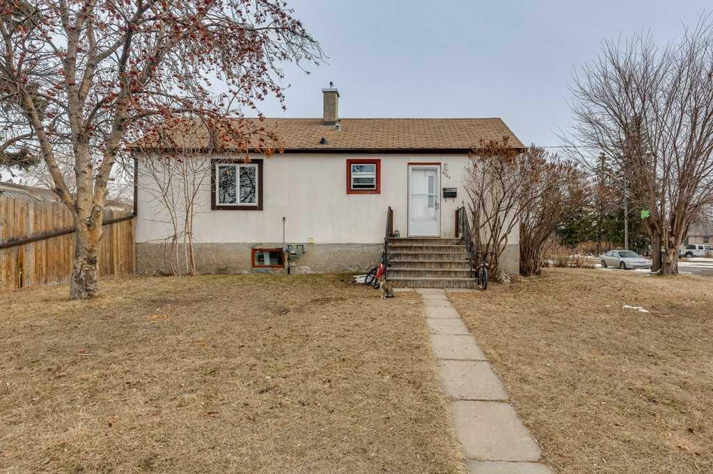 4703 41 Avenue  Red Deer AB T4N 1A7 photo