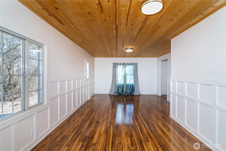 Property Photo: 609 N Nanum Street WA 98926