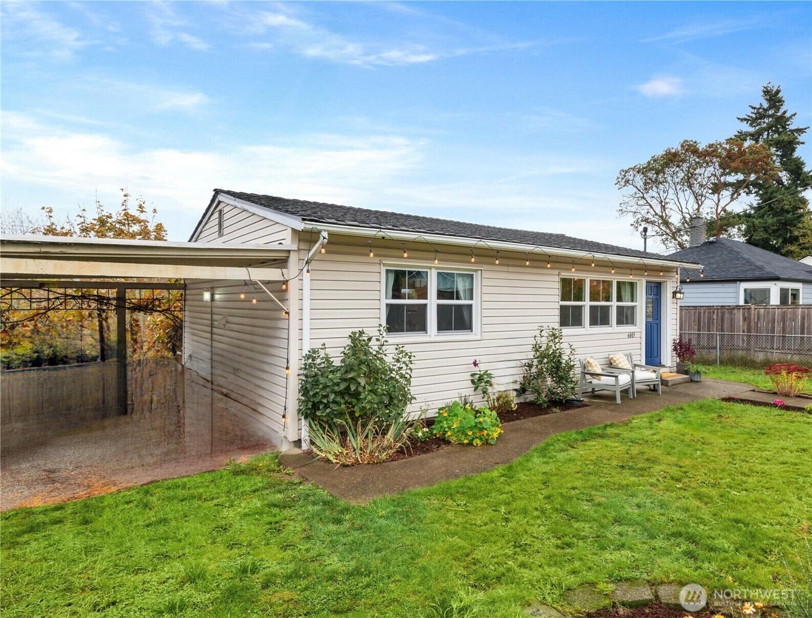 Property Photo: 6005 21st Avenue SW WA 98106