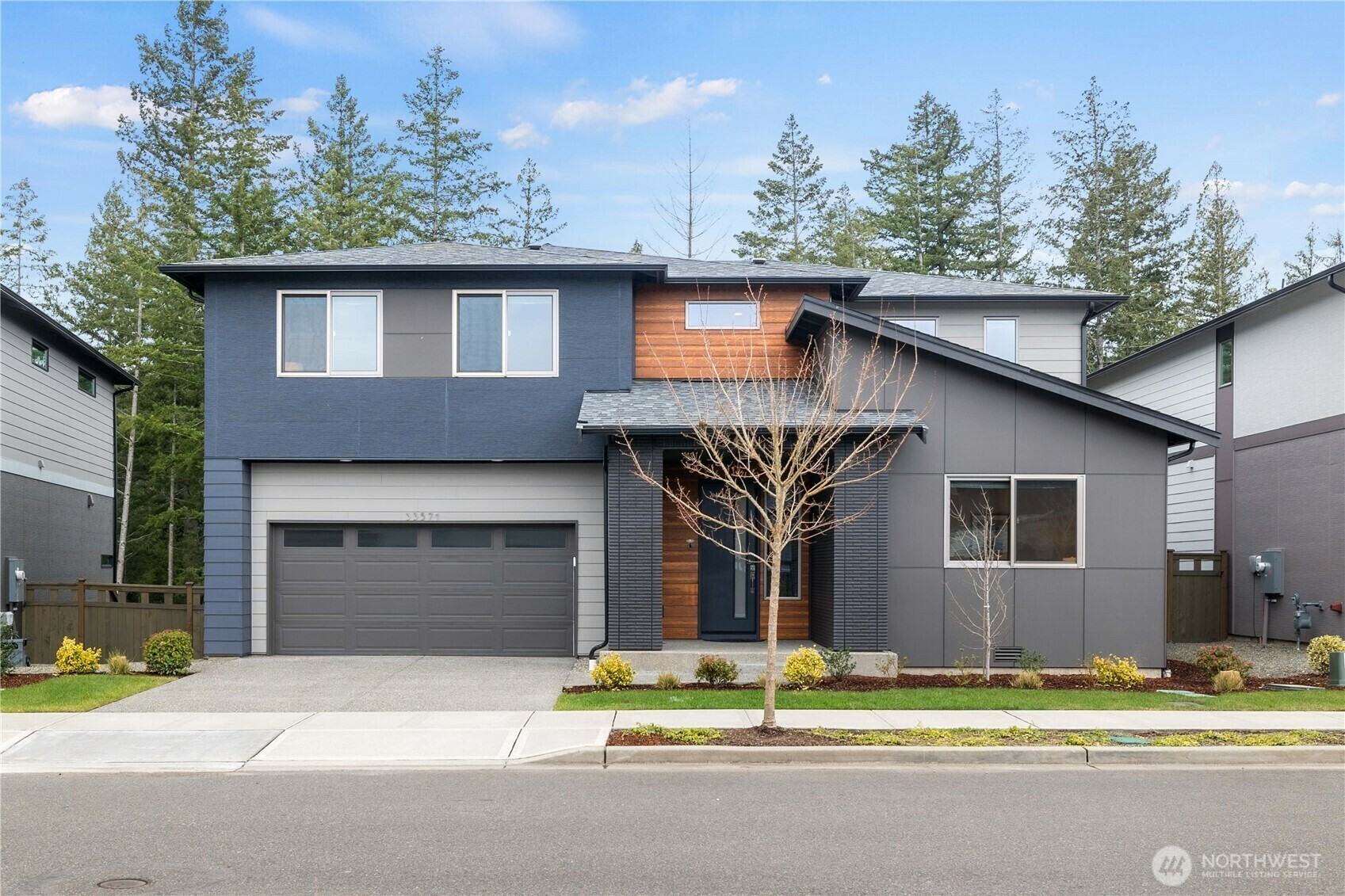 Property Photo: 33571 Holly Avenue SE WA 98010