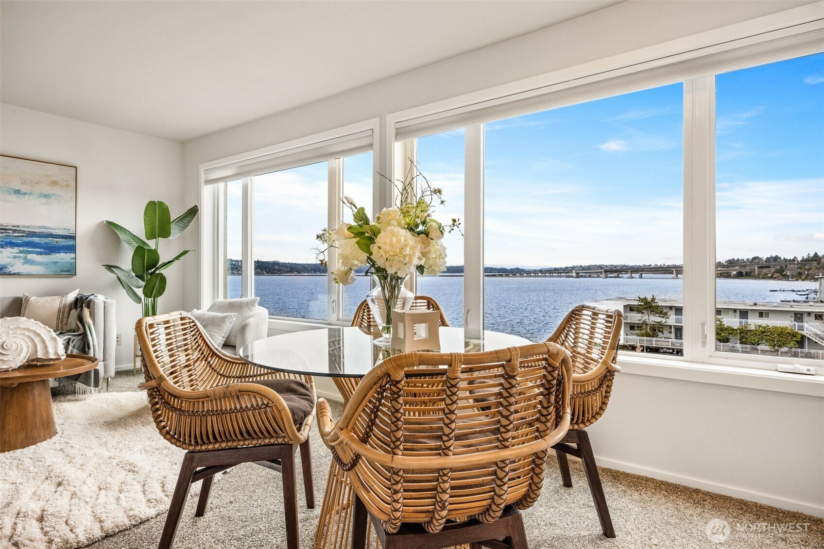 334  Lakeside Avenue S 404  Seattle WA 98144 photo