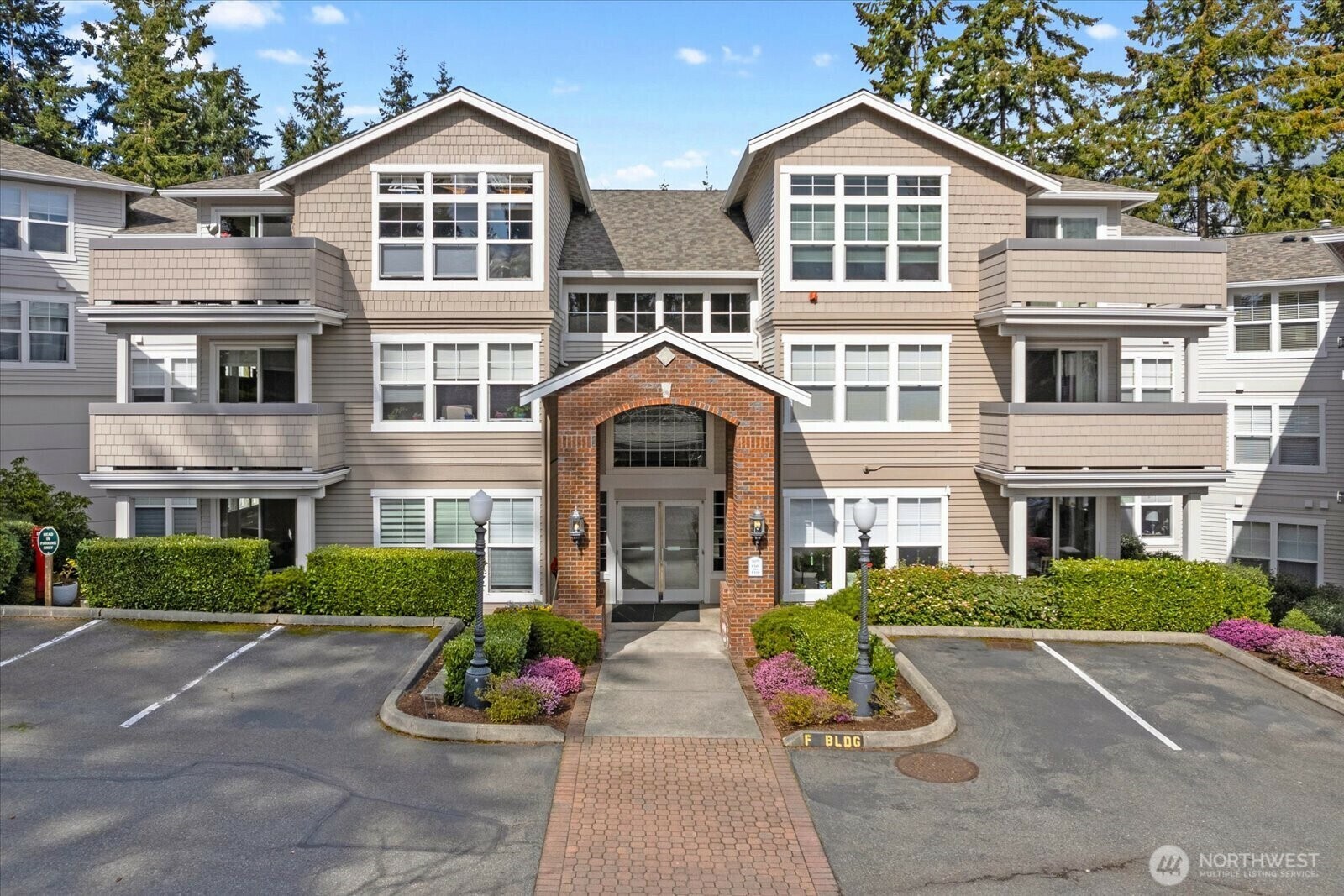 Property Photo: 8500 Main Street F205 WA 98026