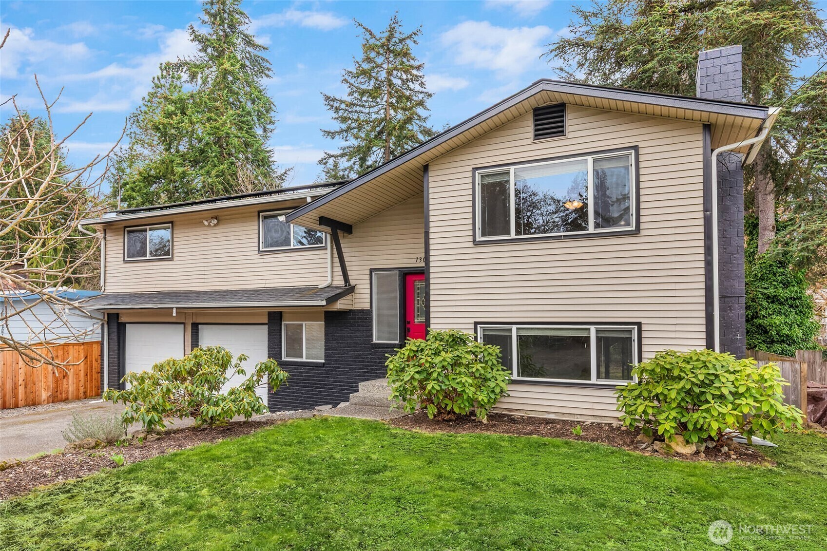 Property Photo: 13045 28th Avenue NE WA 98125