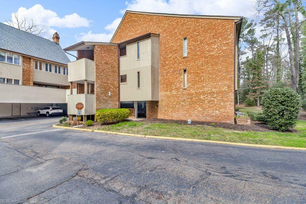 Property Photo: 376 Merrimac Trl 113 VA 23185