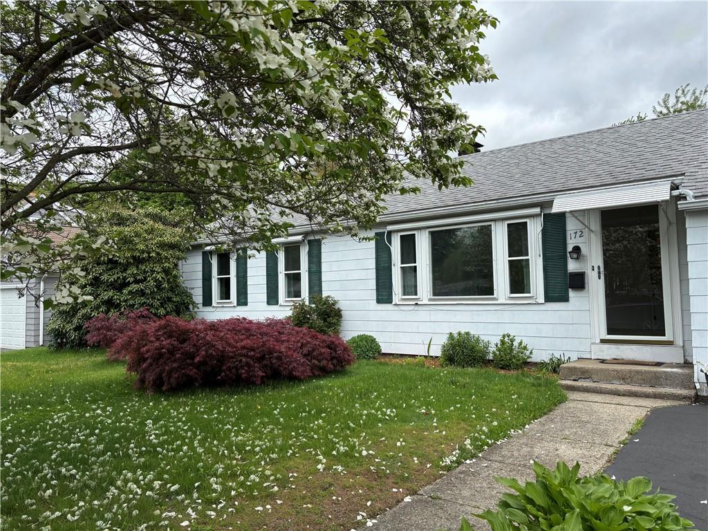 Property Photo: 172 Villa Avenue RI 02886