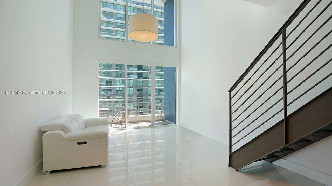 Property Photo: 60 SW 13th St 3820 FL 33130