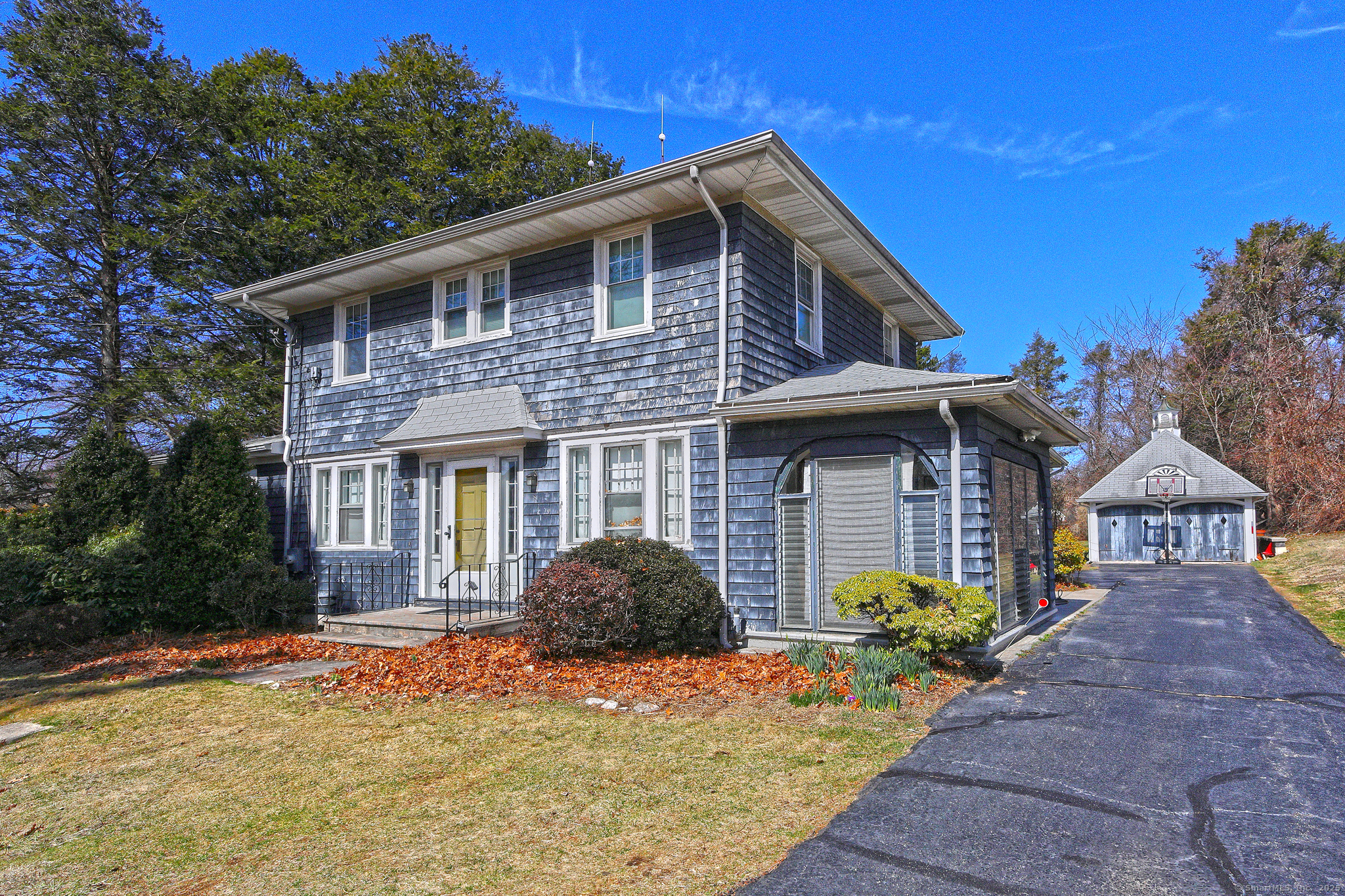 Property Photo: 1056 Orange Center Road CT 06477