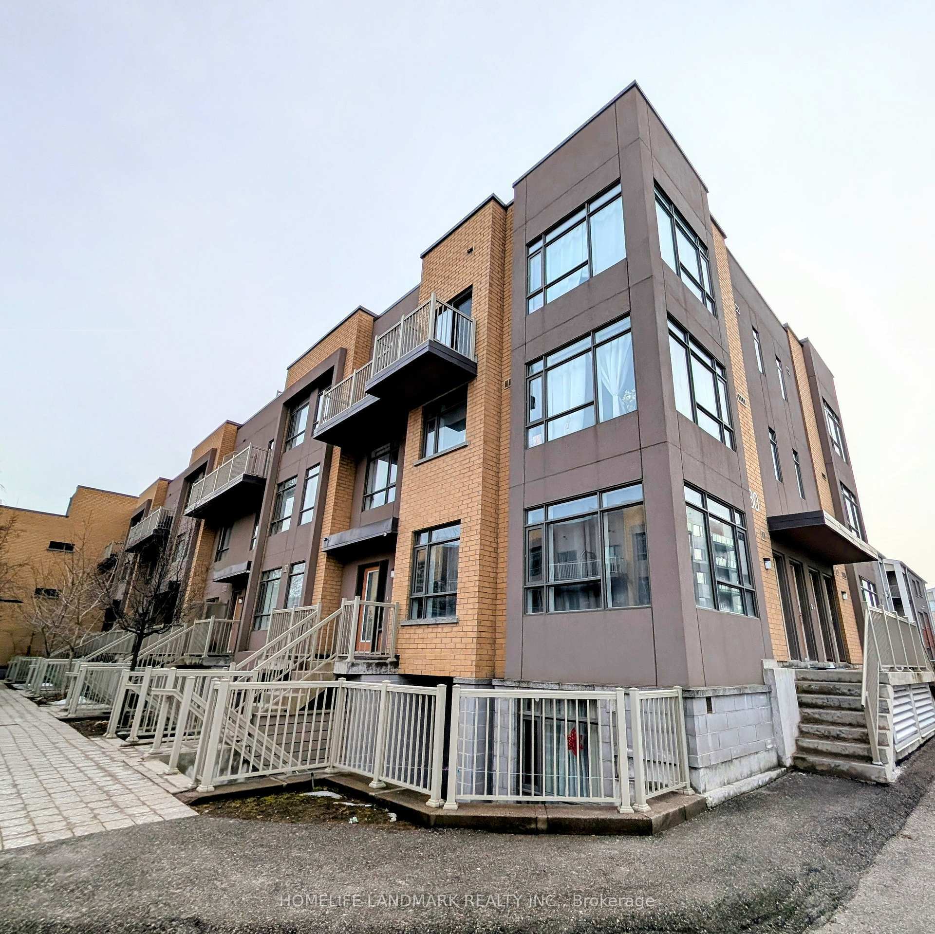 Photo de la propriété: 80 Orchid Place Drive 312 ON M1B 0C4
