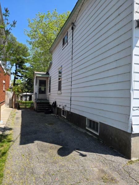 Photo de la propriété: 529 Kirkwood Avenue ON K1Z 5X2