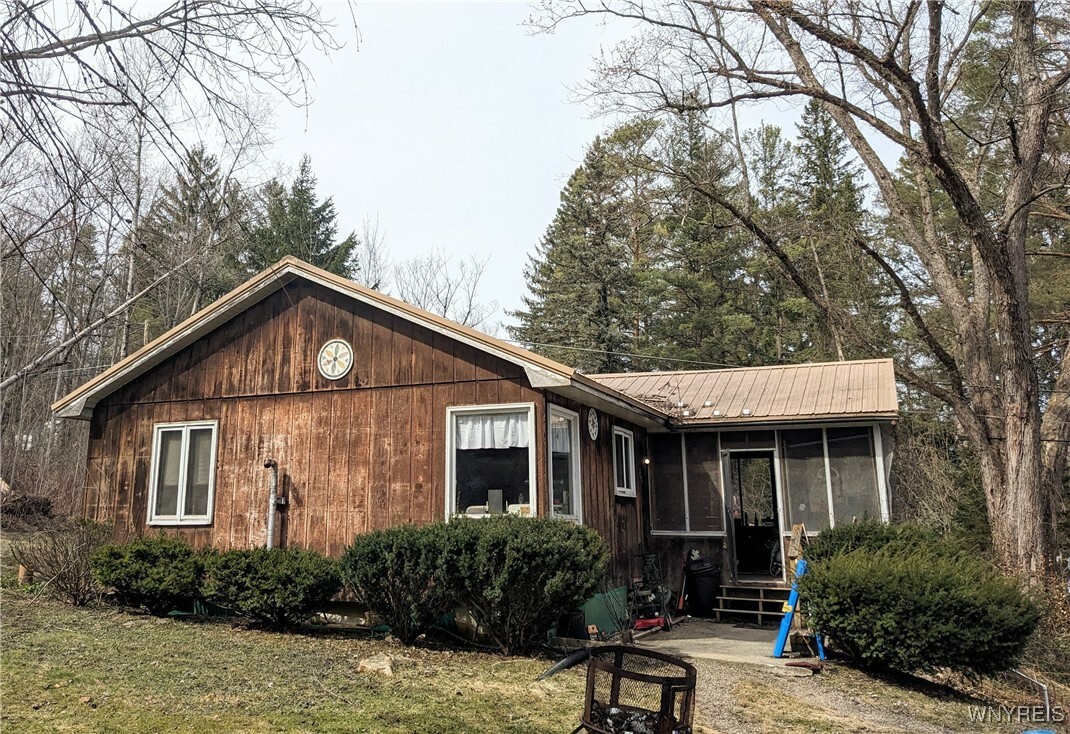 Property Photo: 70 Wildemere Drive NY 14009