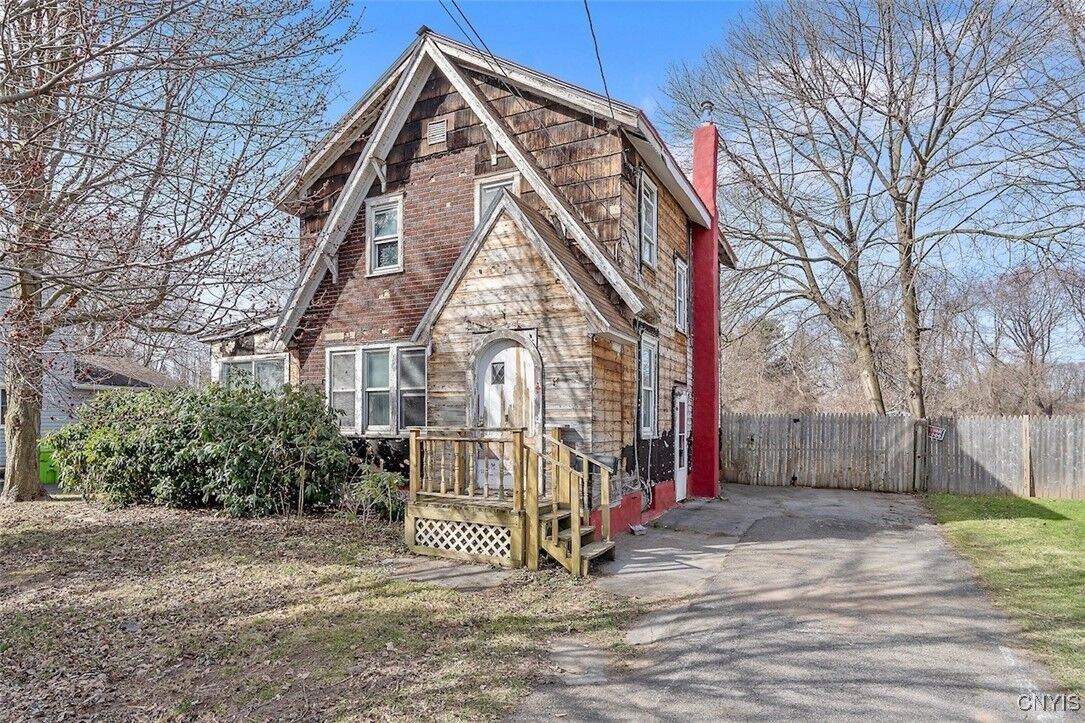 Property Photo: 133 Hinsdale Road NY 13211