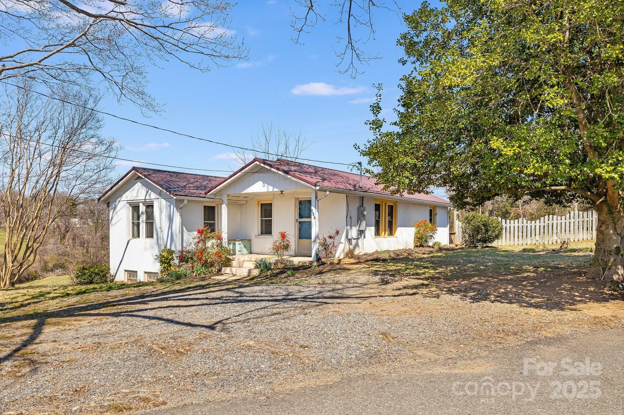 Property Photo: 323 Emma Road NC 28806