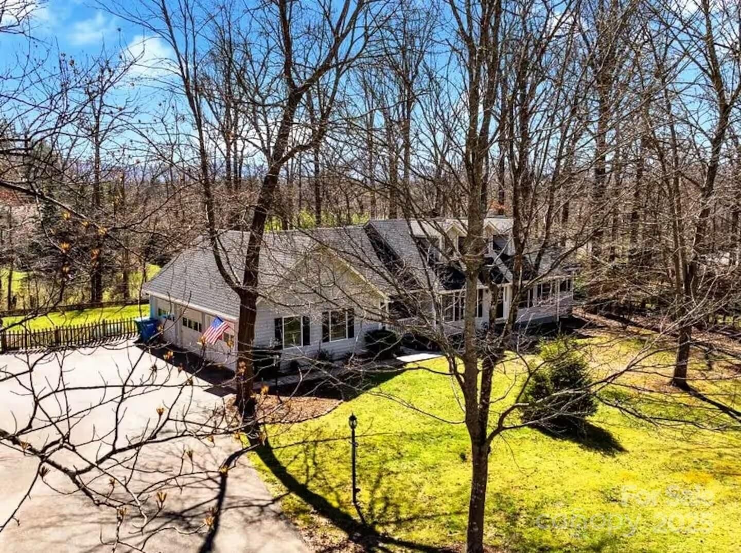 Property Photo: 10 High Meadows Drive NC 28715