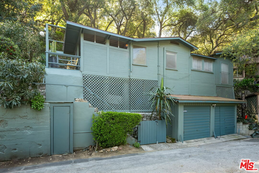 Property Photo: 8260 Gould Ave CA 90046