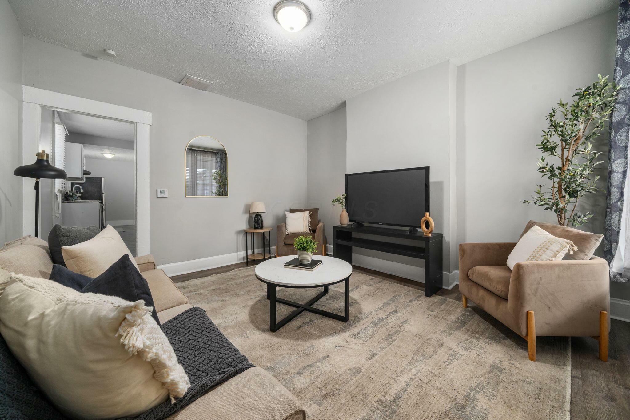 Property Photo: 212 S Yale Avenue OH 43222