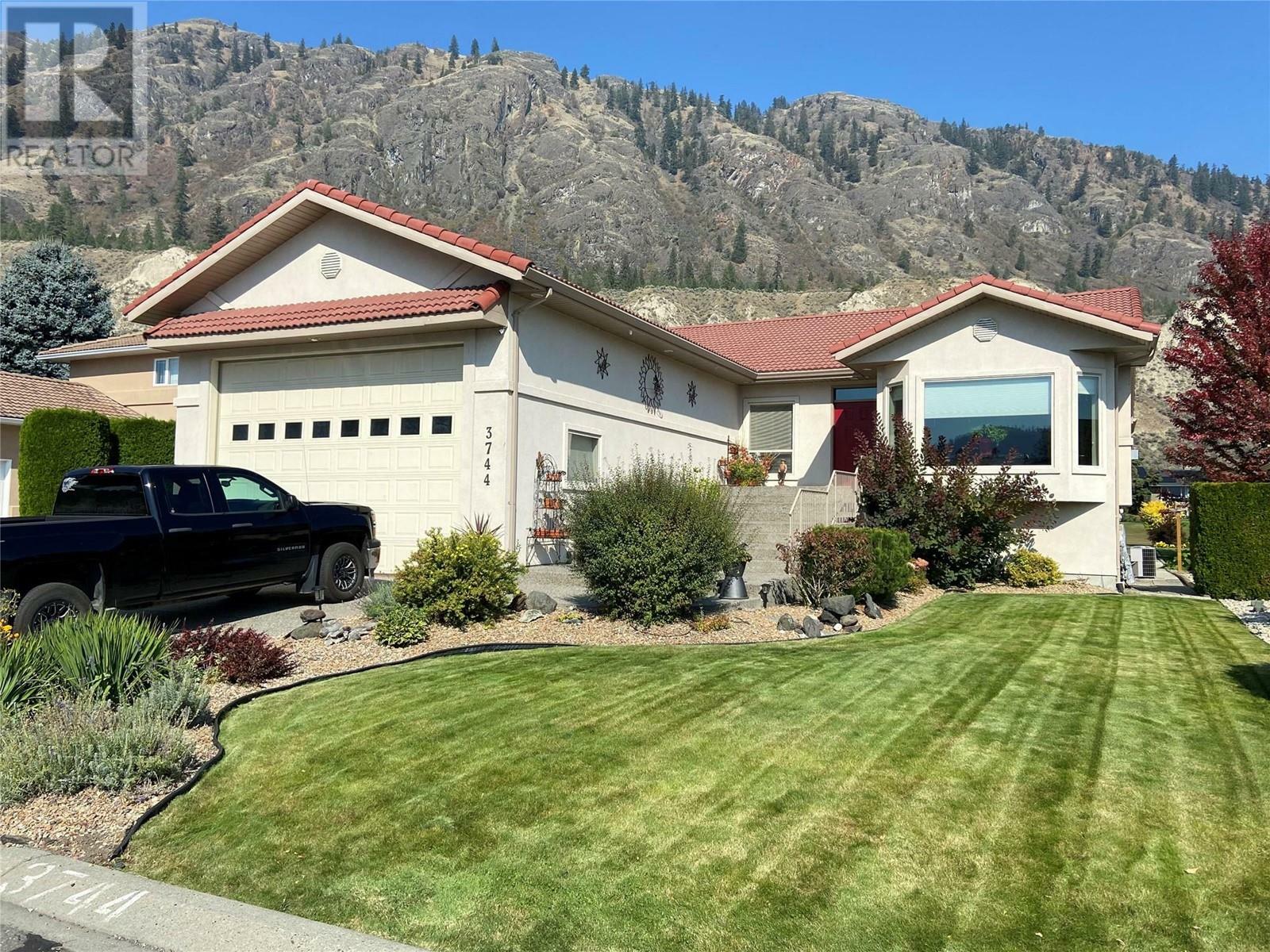 3744 Navatanee Drive  Kamloops BC V2H 1S1 photo