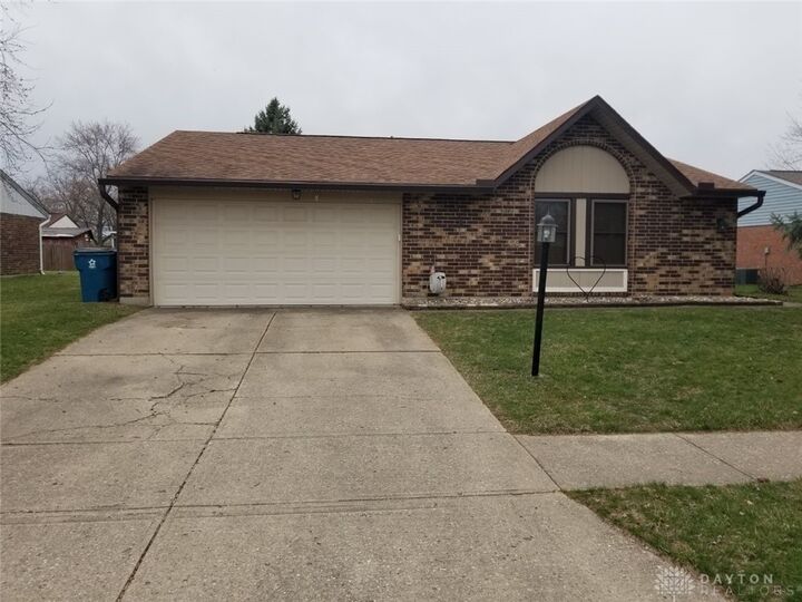 8353 Schoolgate Drive  Dayton OH 45424 photo
