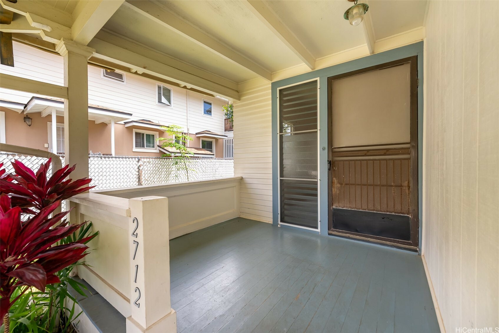 Property Photo: 2712 Pulena Place HI 96822