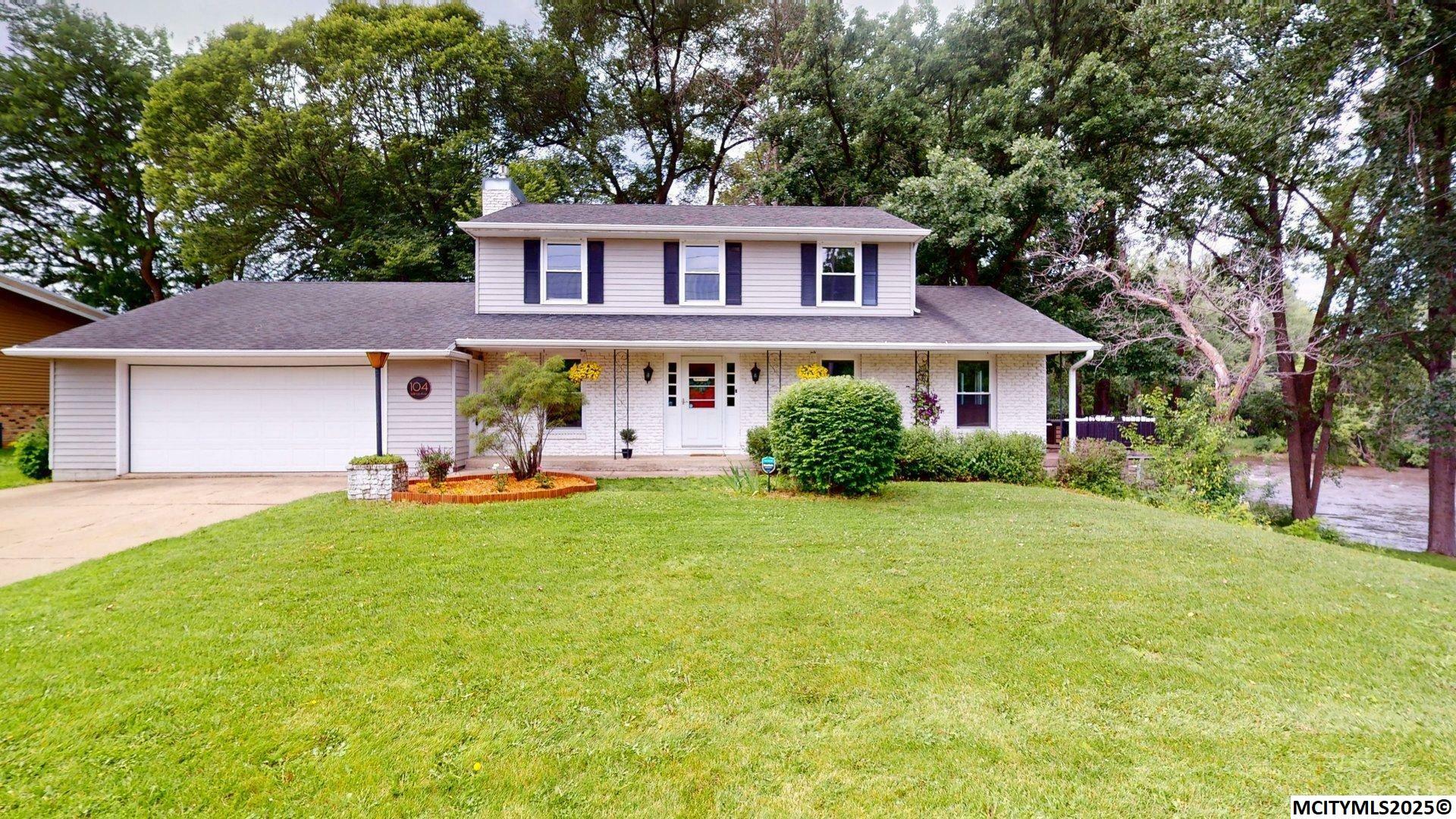 Property Photo: 104 N Illinois IA 50401