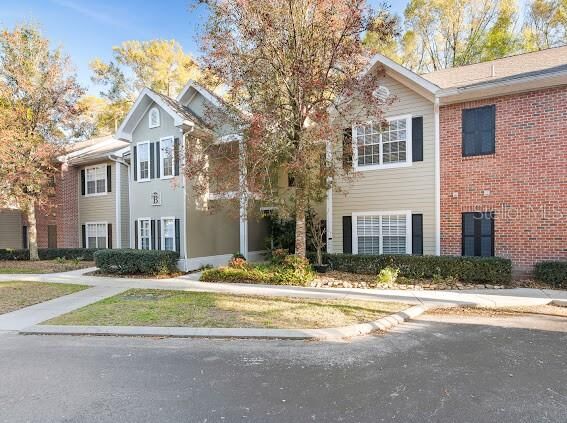 Property Photo: 10000 SW 52nd Avenue 4 FL 32608