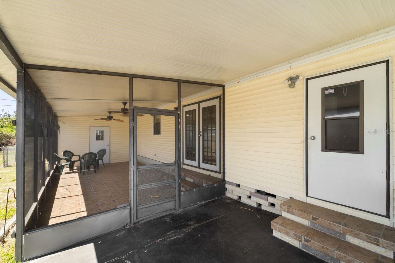 Property Photo: 1352 Ibis Drive FL 34224