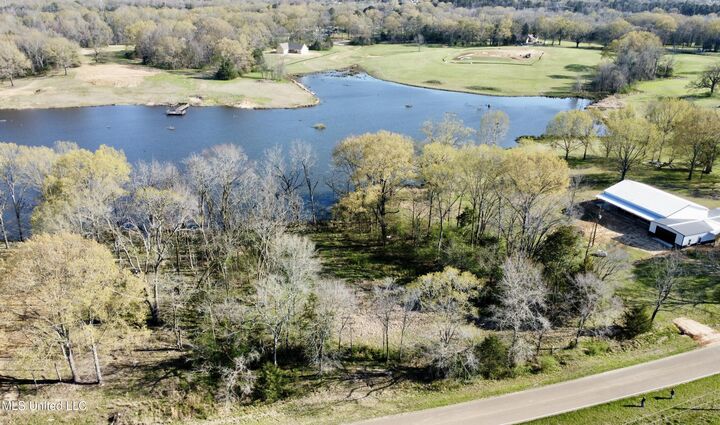 Property Photo: 1165 N Ratliff Road MS 39209