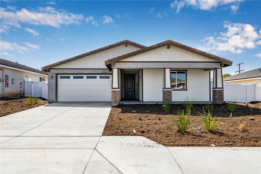 Property Photo:  24305 Dunlavy Court  CA 92557 