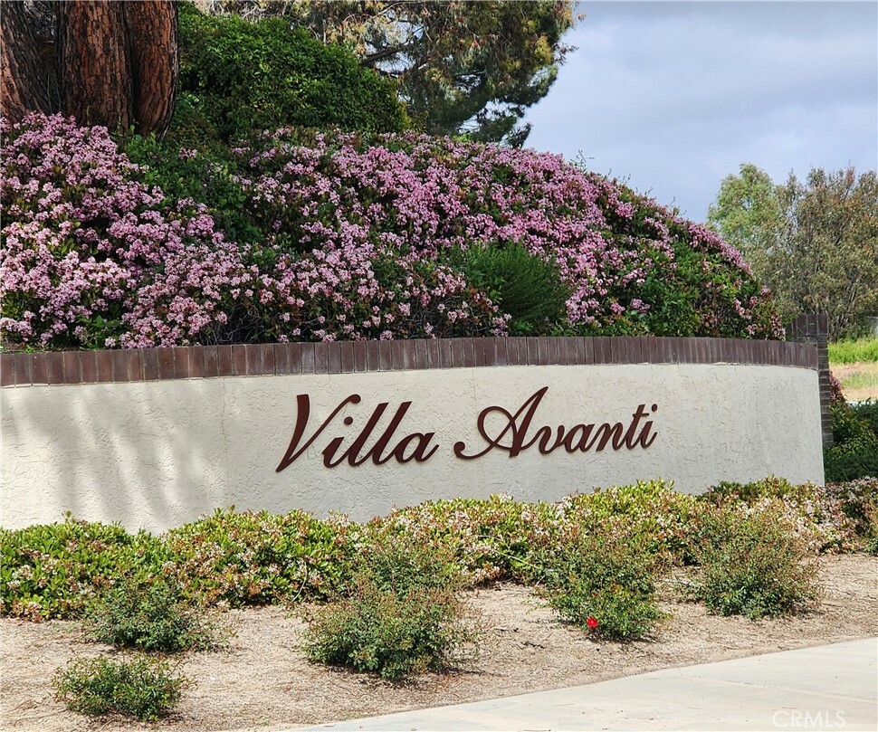 Property Photo: 31655 Corte Padrera CA 92592