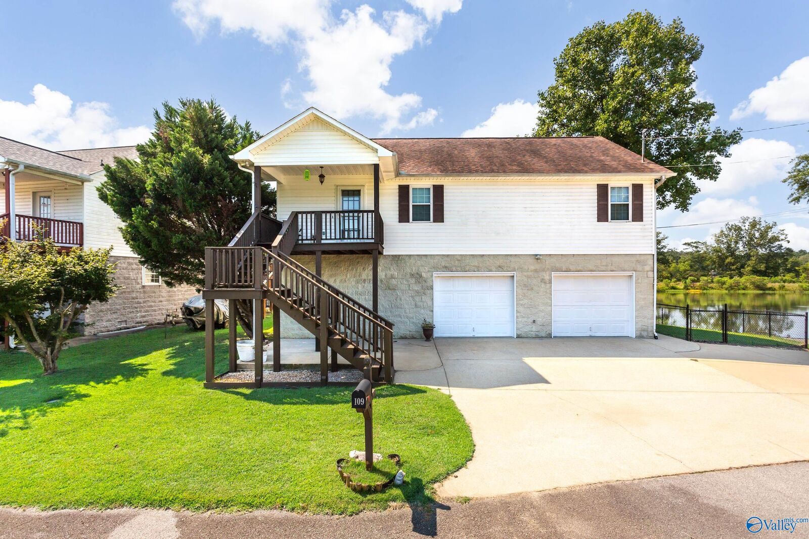 Property Photo: 109 Camden Cove Lane AL 35903