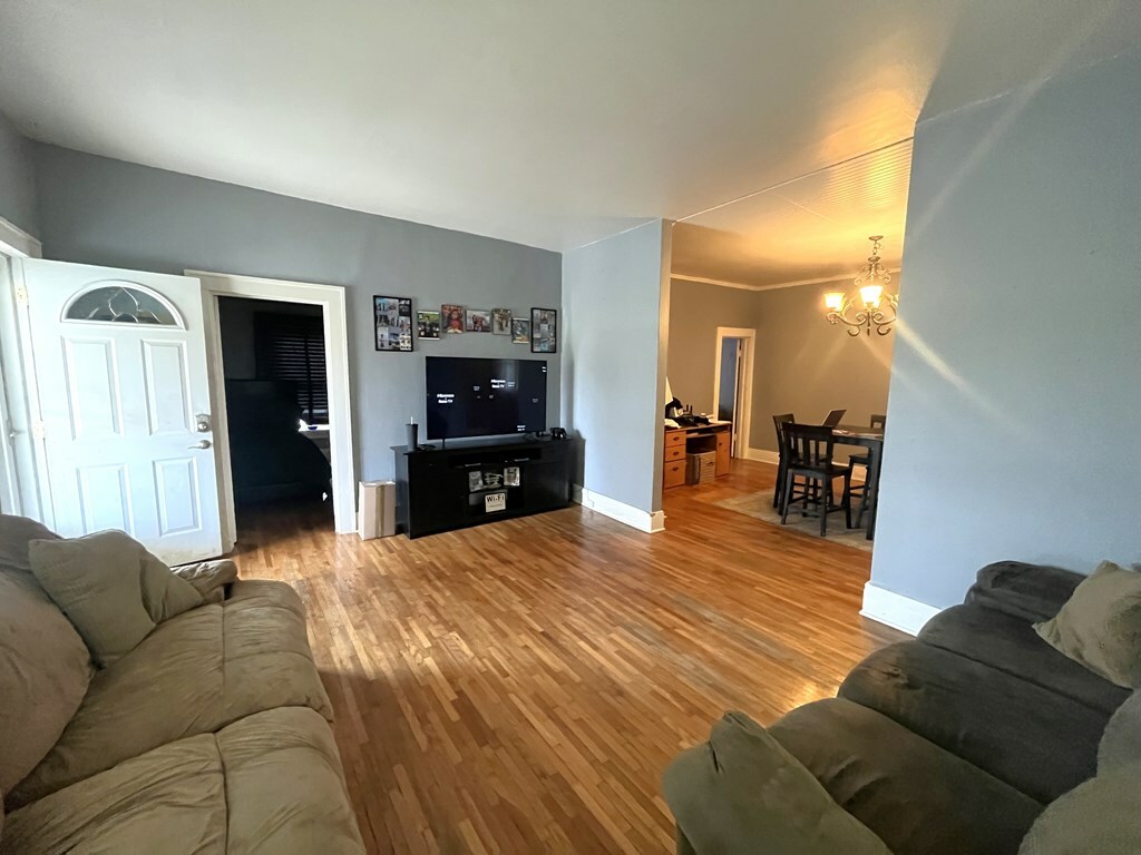 Property Photo: 432 Woodrow MO 64601