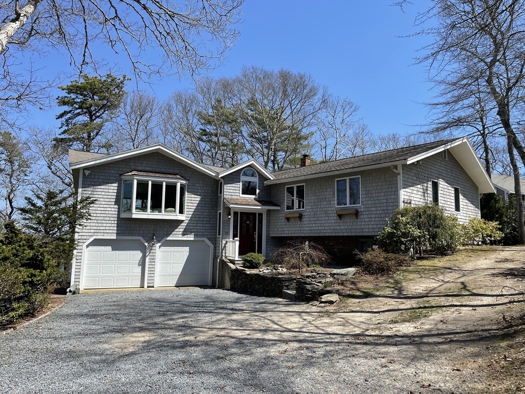 Property Photo: 18 Quamhasett Rd MA 02532