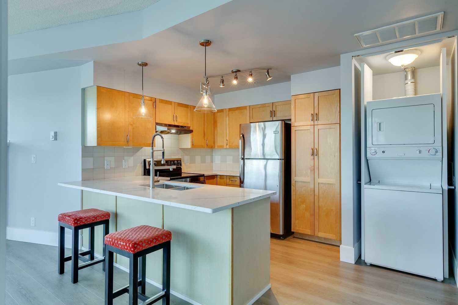 Property Photo: 205 Riverfront Avenue SW 503 AB T2P 0A9