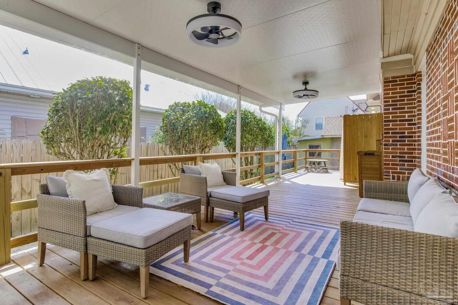 Property Photo:  1551 N 12th Ave  FL 32503 