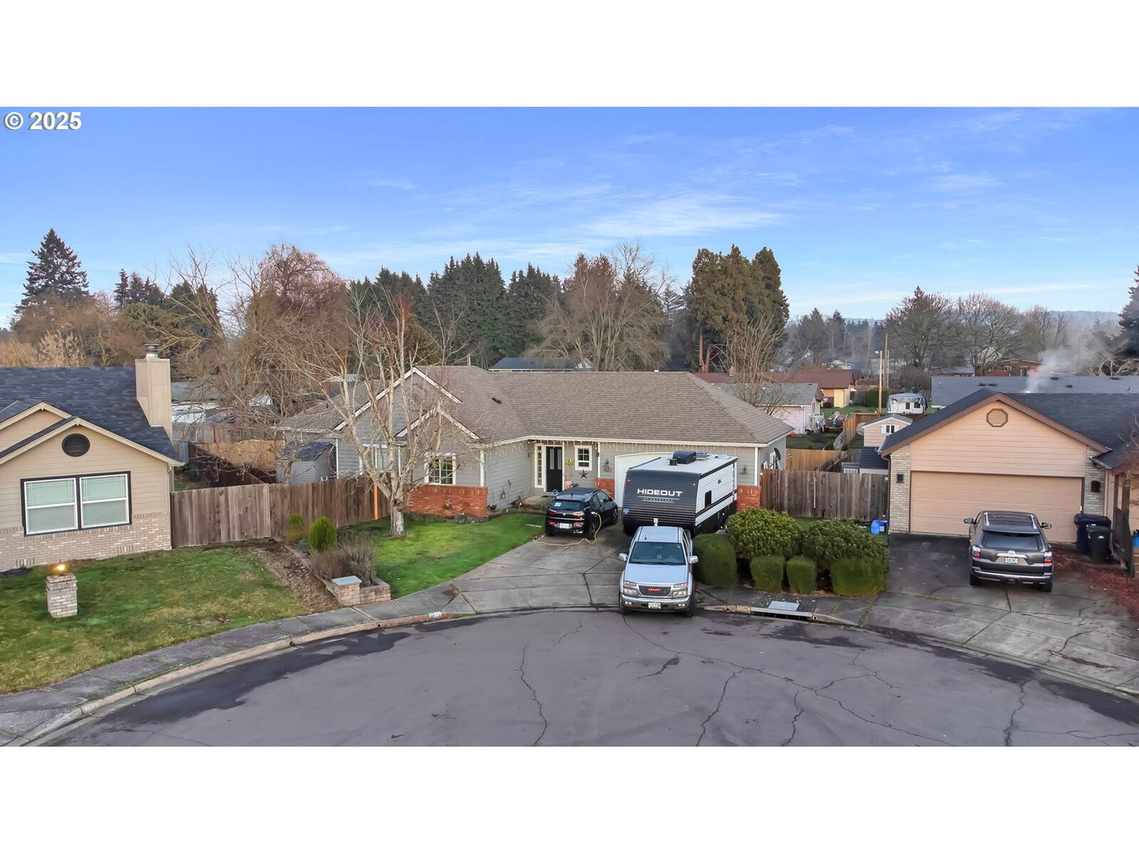 Property Photo:  4677 Calumet Way  OR 97404 