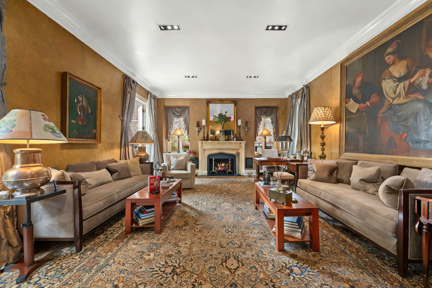 Property Photo: 444 E 52nd Street Phn NY 10022