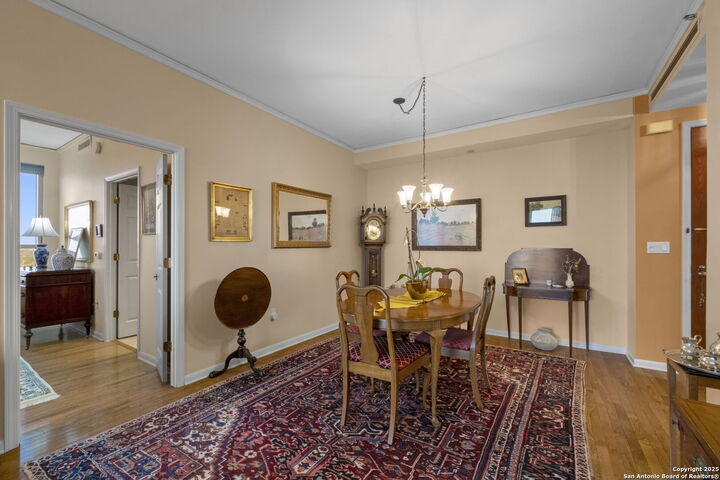 Property Photo:  1 Towers Park Ln 1507  TX 78209 