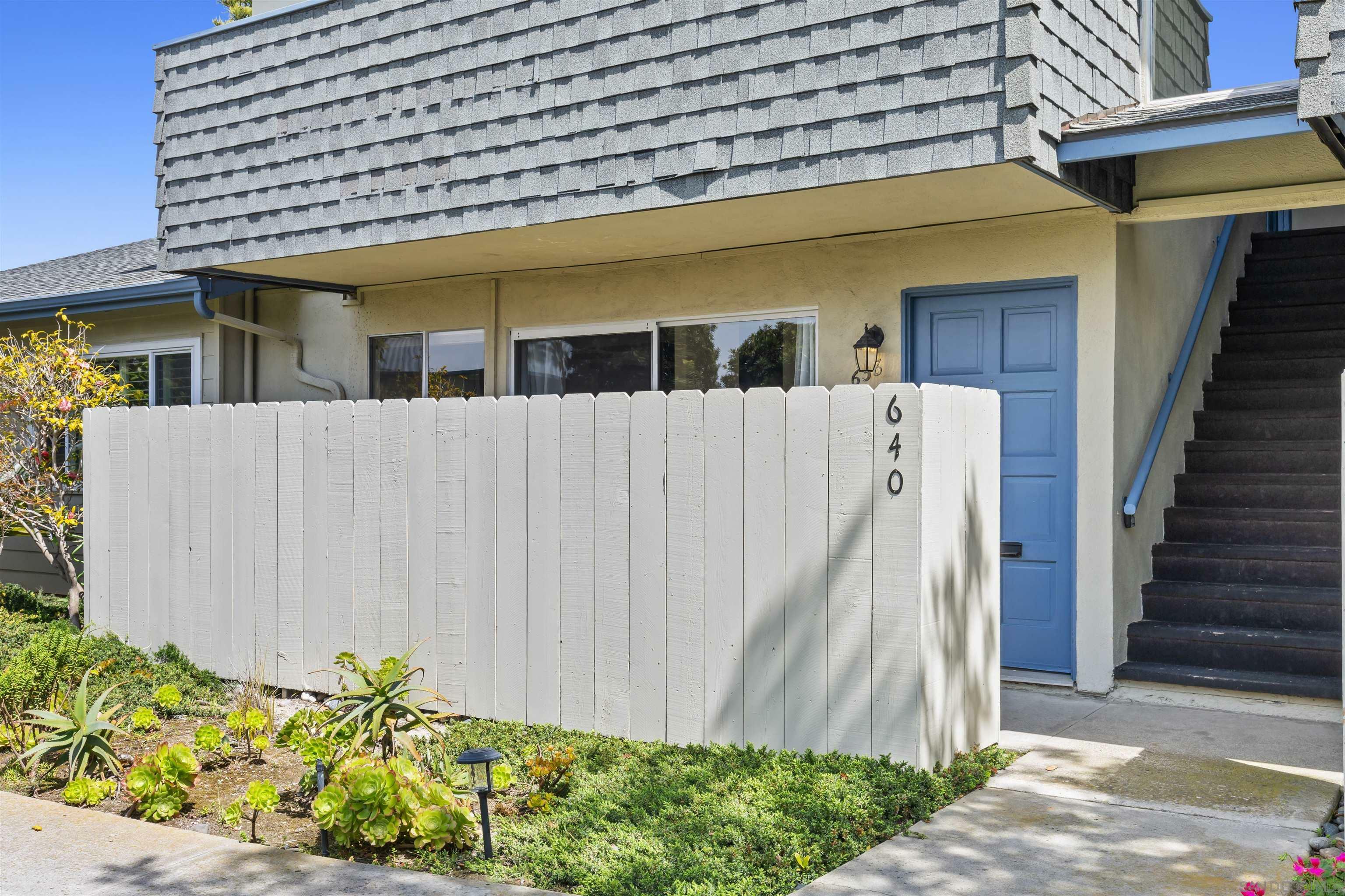 Property Photo:  638 E Solana Cir  CA 92075 