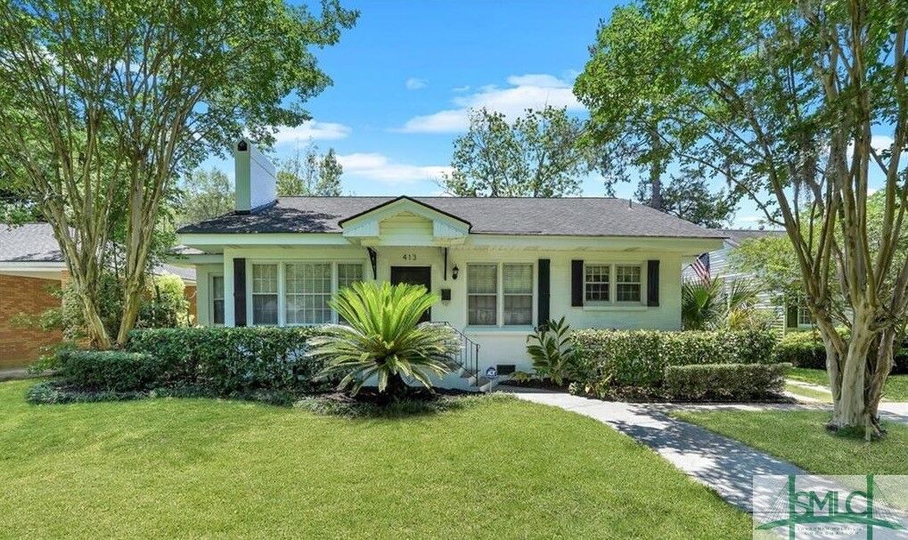 Property Photo: 413 E 60th Street GA 31405