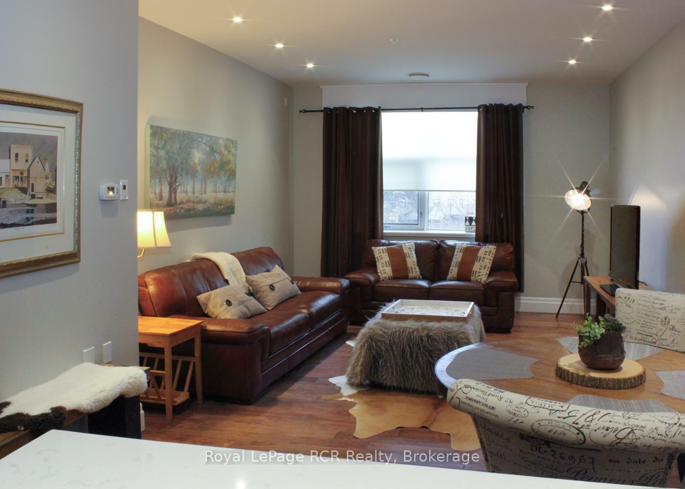 Property Photo: 945 3rd Avenue E 311 ON N4K 2K8