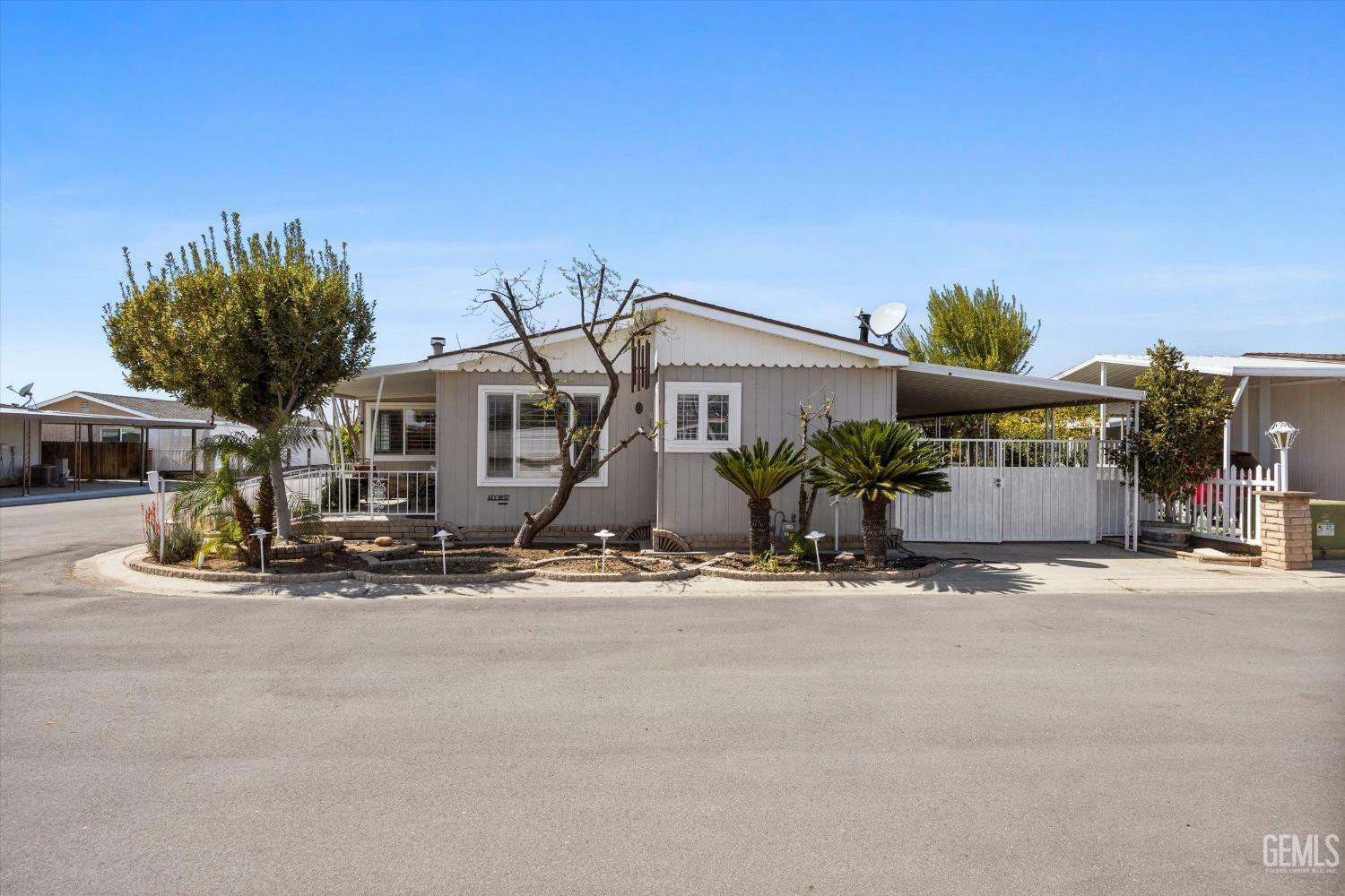 Property Photo: 6000 E Brundage Lane 15 CA 93307