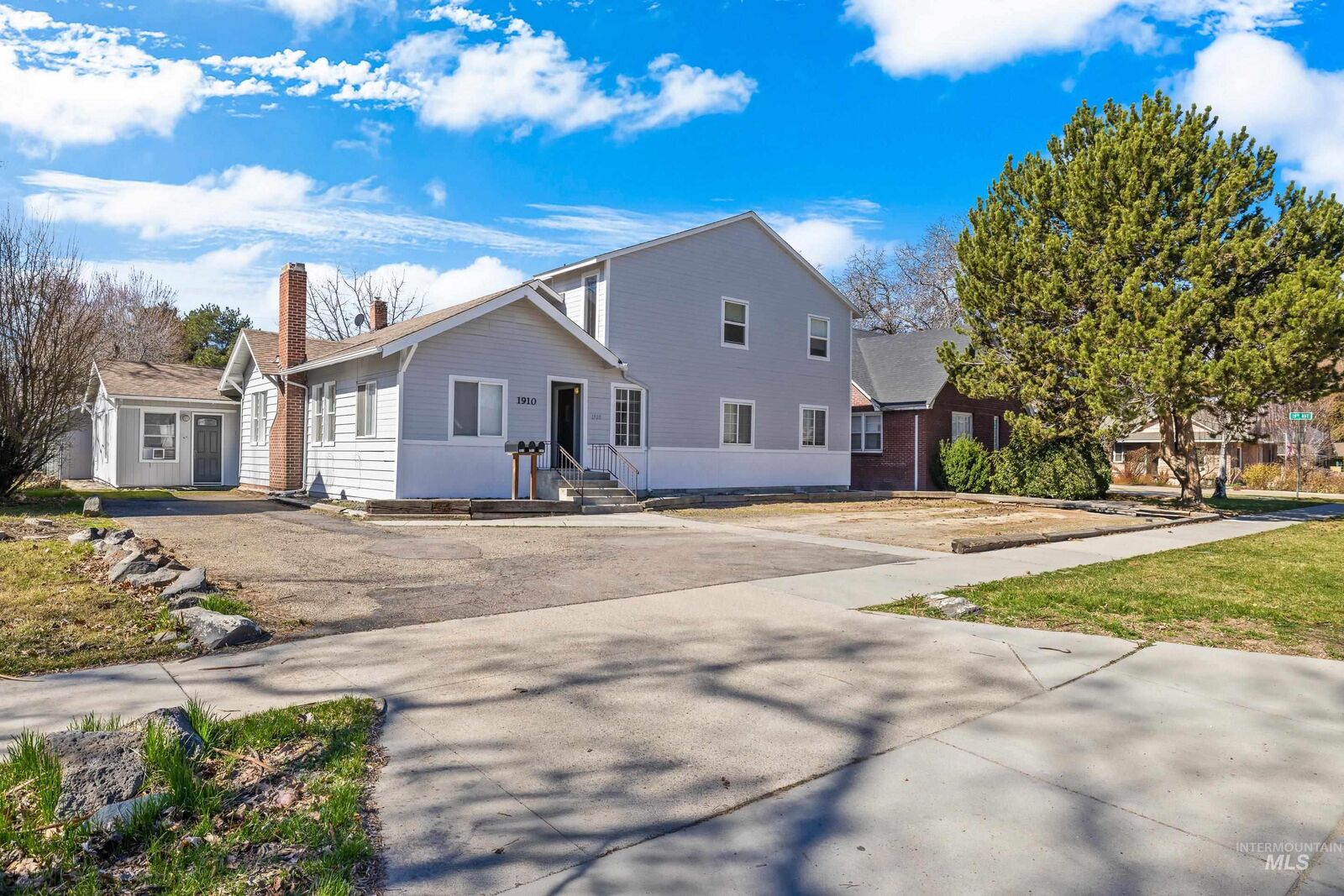 Property Photo: 1908 Cleveland Blvd ID 83605