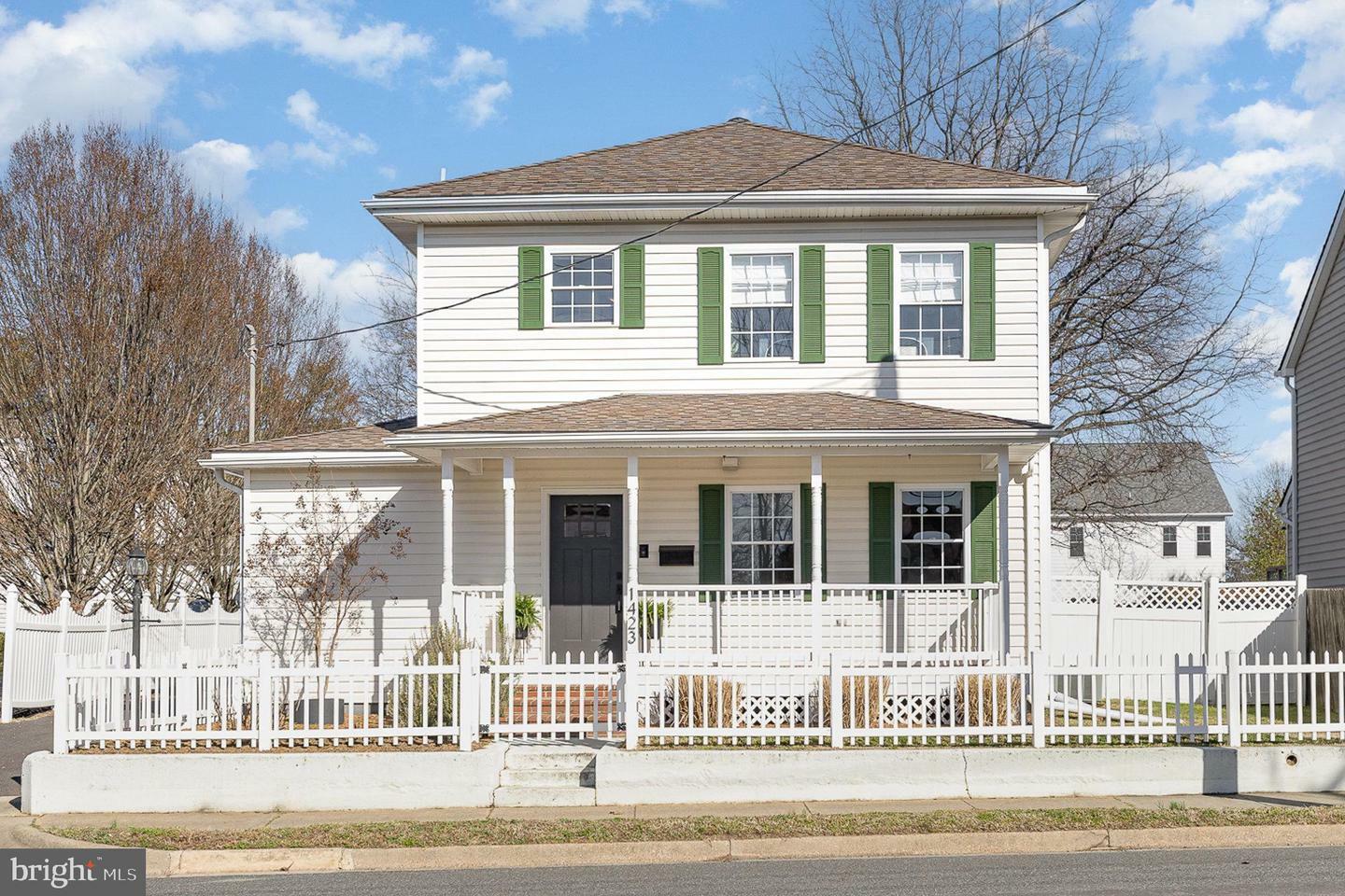 Property Photo: 1423 William Street VA 22401