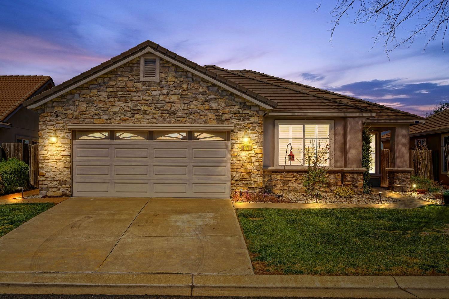 Property Photo: 141 N Branch Court CA 95252