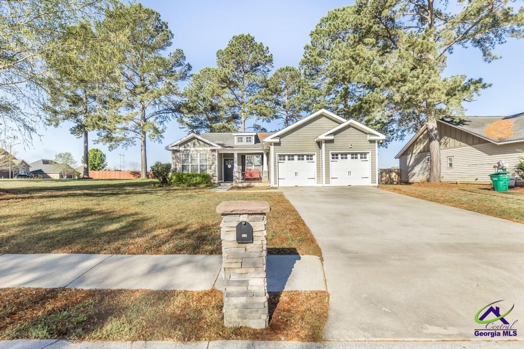 Property Photo: 214 Lydia Drive GA 31005