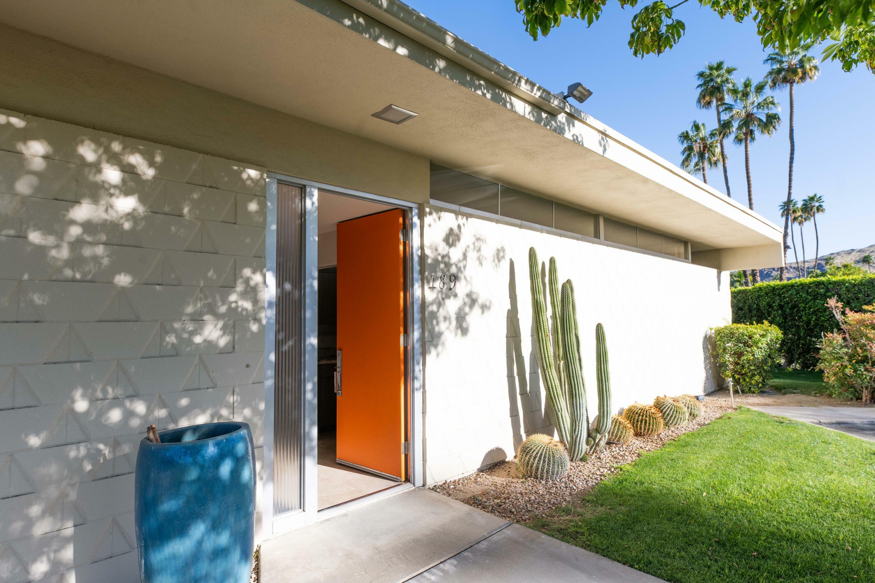 Property Photo: 189 Desert Lakes Drive CA 92264