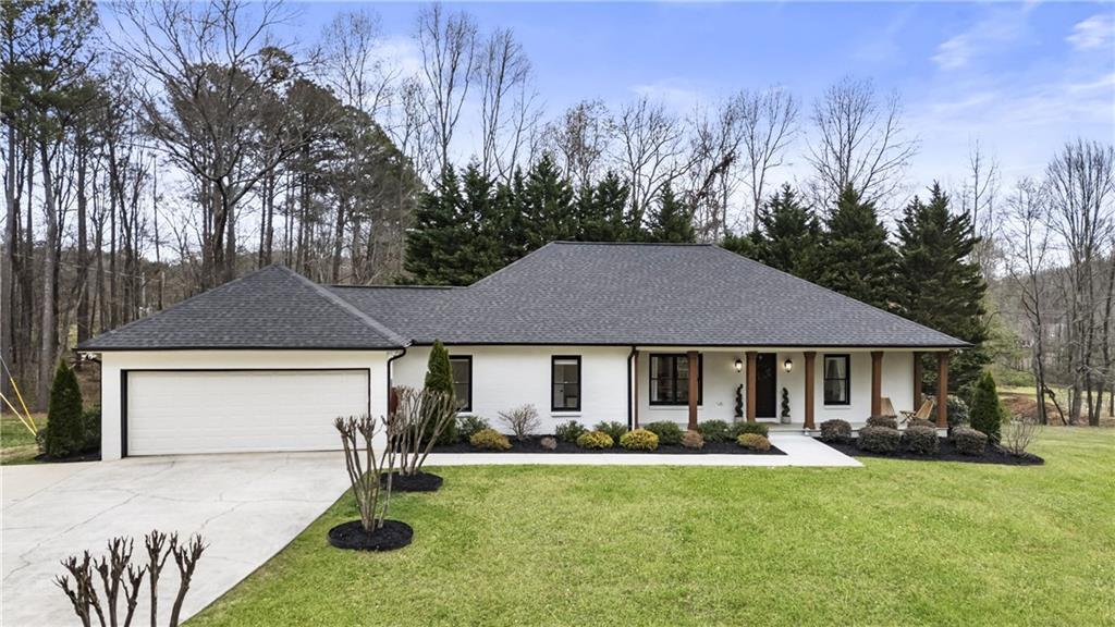 Property Photo: 7827 Midway Road GA 30004